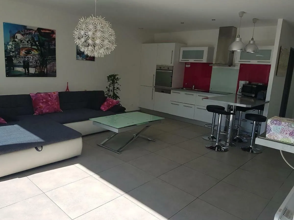 Apartment L'Aquarius Villeneuve-le-Roi 0*,  France
